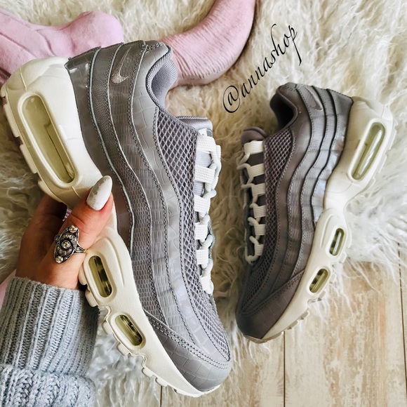 Nike Shoes - NWT Nike Air Max 95 Premium